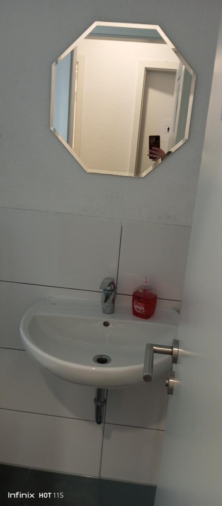 Modernes Maya In Nahe Zentrum Mit Gemeinschaftskueche Homestay Heilbronn
